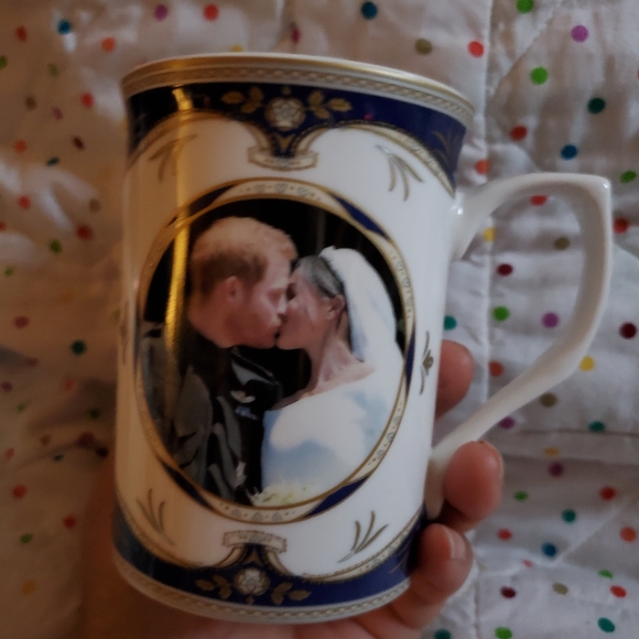 Heritage  Prince Harry and Megha Markle mug. - Picture 3 of 6